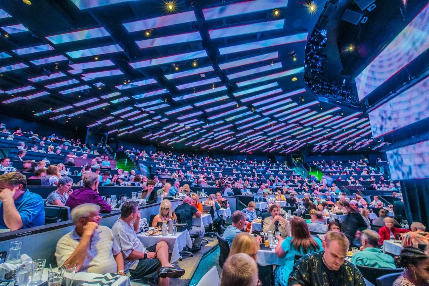 The New Theatre & Restaurant in Overland Park, Kansas